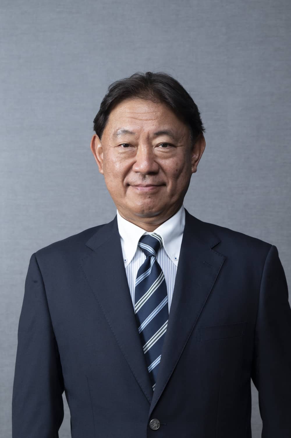 <small>Hiệu trưởng trường Đại học Quốc tế Y tế và Phúc lợi Nhật Bản</small><br/>
GS. TS. Yasuhiro Suzuki
